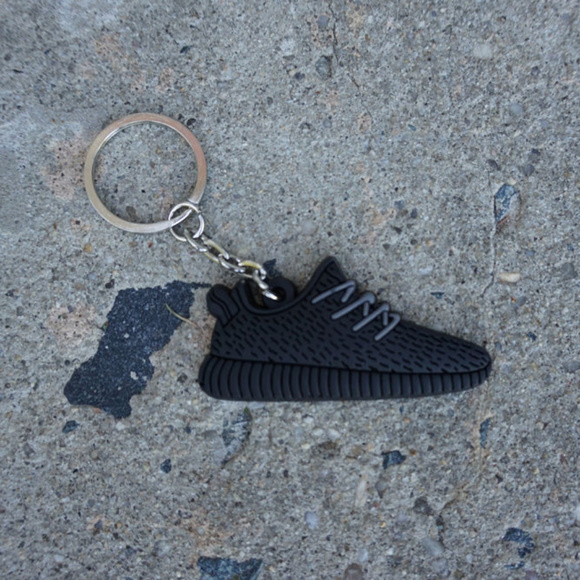 YZY 350 Boost Pirate Black Shoe Keychain - Picture 1 of 1
